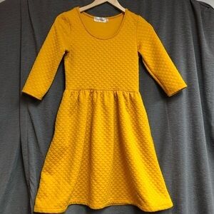 Sign here small bright yellow dress with texture diamonds PTP 15 to 16 waist 14